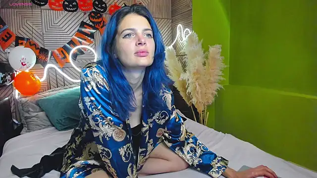Chane l online show from October 22, 2025, 8:52 pm