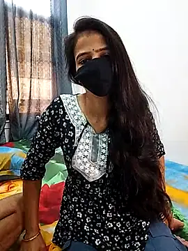 Aarzoo Arman online show from October 25, 2025, 2:30 am