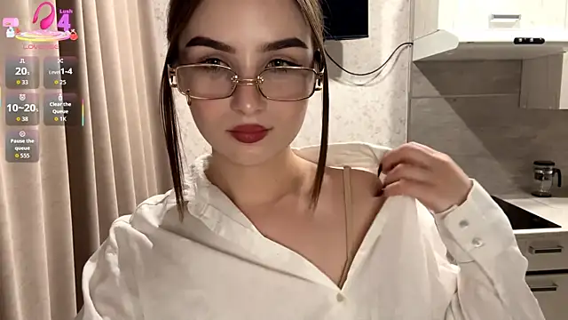 RinaModel online show from October 31, 2025, 6:09 pm