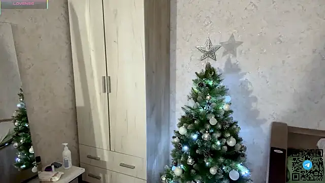 RinaModel online show from November 30, 2025, 7:07 pm