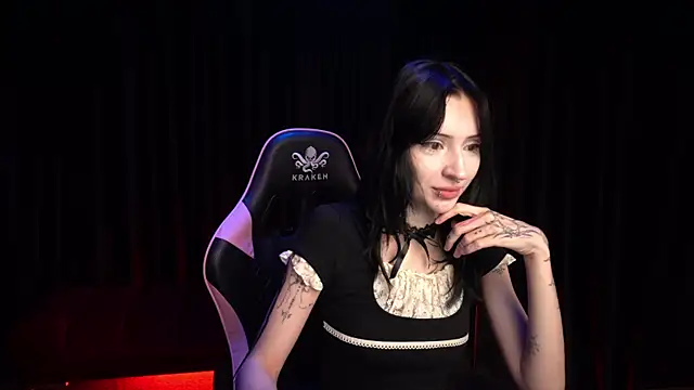 Trix Void online show from October 8, 2025, 6:33 am