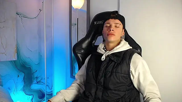 JackFrosst online show from March 21, 2026, 12:32 pm