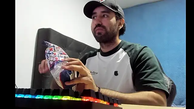 coolfriki online show from February 4, 2026, 1:55 am