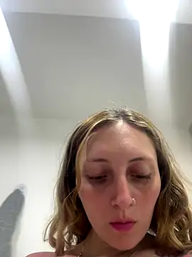 Snapshot of Mia_dca chatting on October 27, 2025, 6:01 pm Mia dca online show from October 27, 2025, 6:01 pm