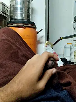 Snapshot of deepti_07 chatting on October 7, 2025, 7:05 am deepti 07 online show from October 7, 2025, 7:05 am