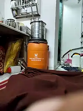 Snapshot of deepti_07 chatting on October 29, 2025, 9:11 am deepti 07 online show from October 29, 2025, 9:11 am