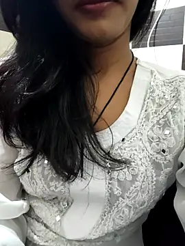 anjali2351 online show from November 5, 2025, 11:27 pm