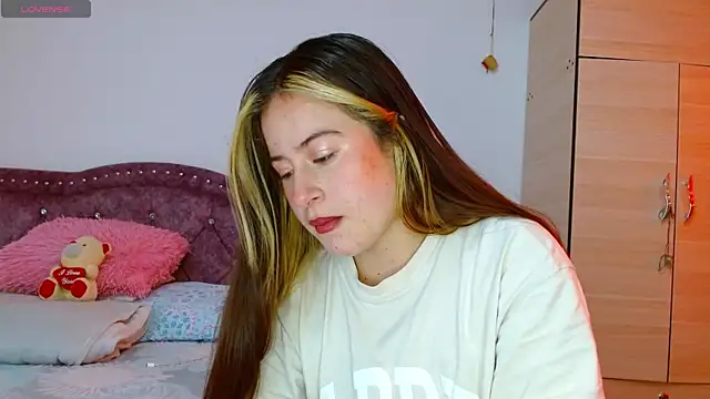 Hanssel tess online show from October 17, 2025, 3:47 pm