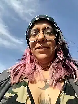 Abby 2-1 online show from November 8, 2025, 8:29 pm