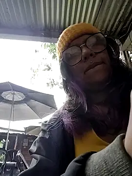 Abby 2-1 online show from November 13, 2025, 9:36 pm