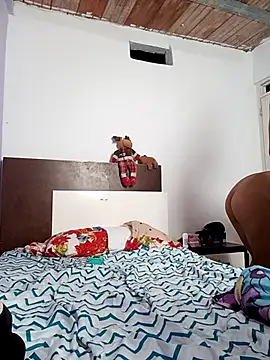 Mau-sophy online show from November 19, 2025, 3:23 pm