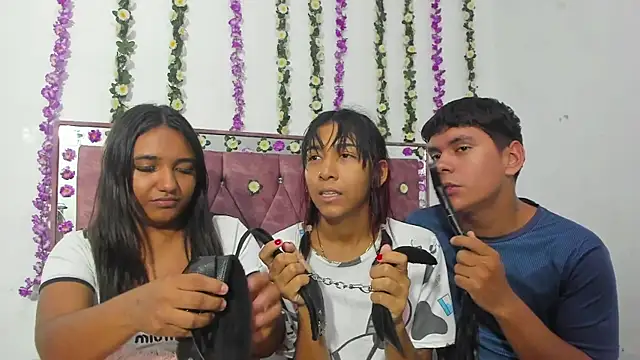Extreme Trio Nomercy online show from October 19, 2025, 2:56 am