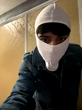 lain213 online show from October 24, 2025, 5:15 am