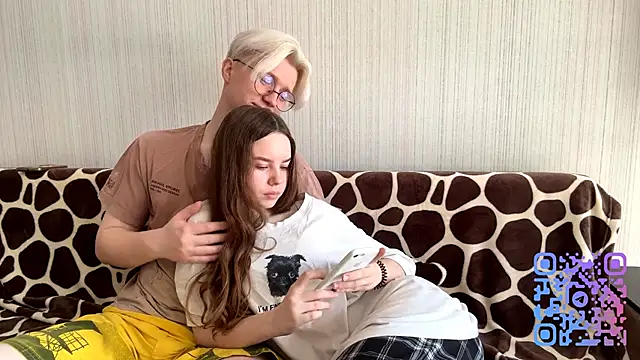 EhtelBiondi online show from April 3, 2026, 8:34 am