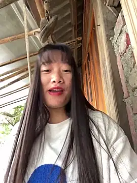 TrangNemo online show from October 28, 2025, 12:25 am