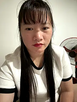 TrangNemo online show from December 19, 2025, 10:44 am