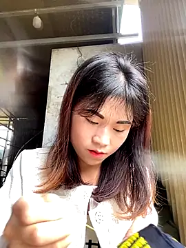 Snapshot of Mylinh- chatting on October 9, 2025, 1:47 am Mylinh- online show from October 9, 2025, 1:47 am