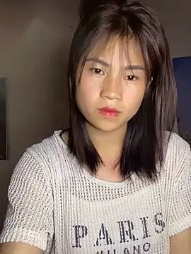 Snapshot of Mylinh- chatting on November 9, 2025, 2:21 am Mylinh- online show from November 9, 2025, 2:21 am