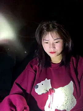 Snapshot of Mylinh- chatting on November 13, 2025, 1:59 am Mylinh- online show from November 13, 2025, 1:59 am