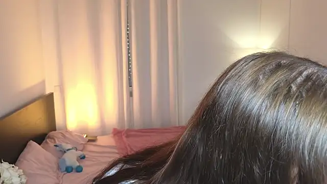 CelineXoxo online show from October 19, 2025, 10:05 am