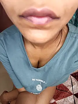 anshika0124 online show from March 25, 2026, 6:30 am