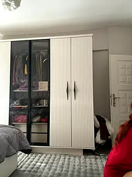 Teengirlmiaa online show from November 5, 2025, 12:05 pm