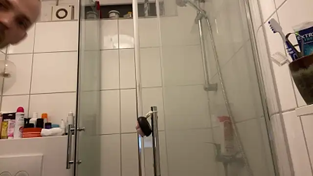 MolleDolle online show from April 14, 2026, 8:59 pm