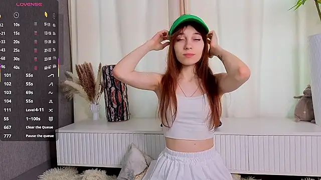 kitsun ne online show from February 3, 2026, 6:11 am