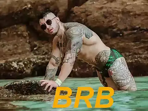 Dave-Max01 online show from November 17, 2025, 2:34 pm