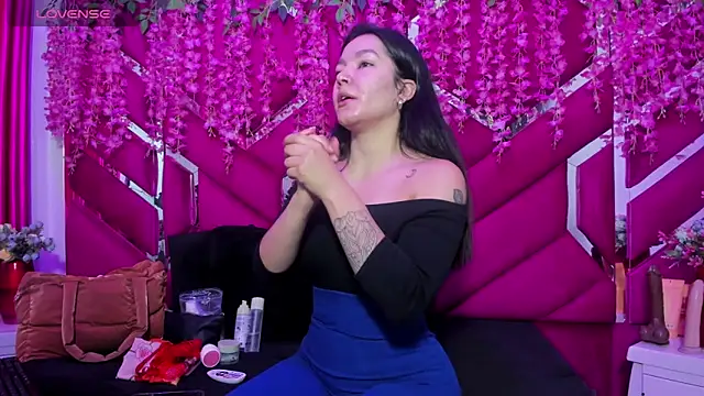 Gisell Squirt  online show from April 7, 2026, 1:11 pm