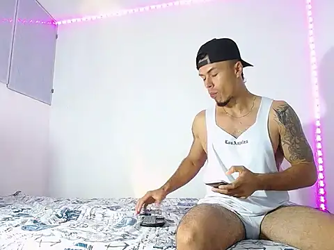 Rurik Jones online show from February 13, 2026, 10:06 pm