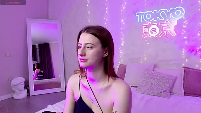 JessiJull online show from October 16, 2025, 5:47 pm