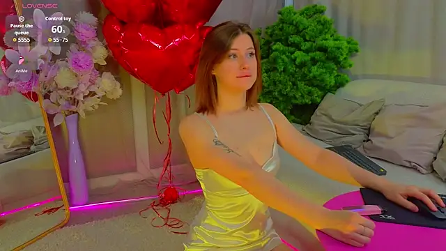 JessiJull online show from February 16, 2026, 5:09 pm