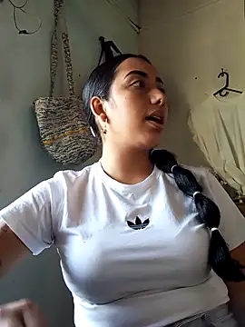 Queen sofya online show from November 9, 2025, 8:29 pm