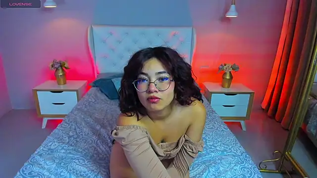 sunny maya  online show from November 23, 2025, 8:41 pm