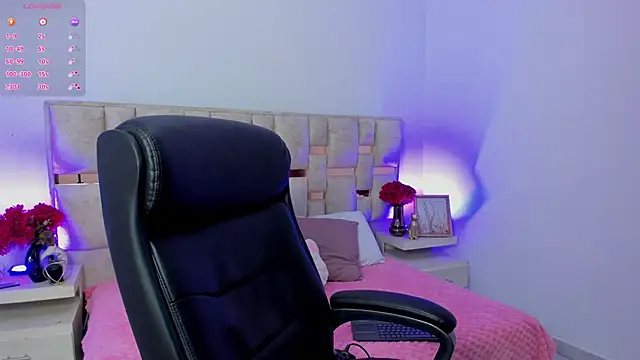 Daniel Suarez18 online show from October 15, 2025, 9:59 pm