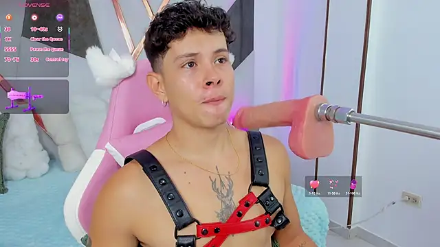 Daniel Suarez18 online show from October 28, 2025, 1:42 am