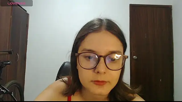 CarlaLorez online show from October 28, 2025, 1:42 am