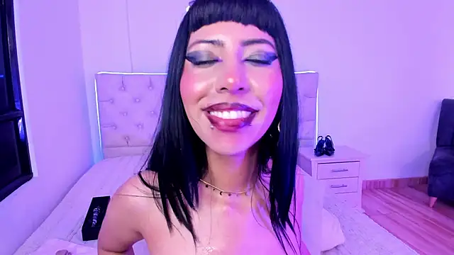 Nina fox 0691 online show from May 15, 2026, 11:12 pm