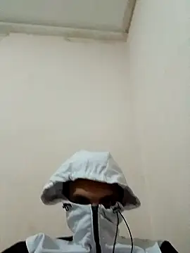 latarak321 online show from March 13, 2026, 9:10 pm