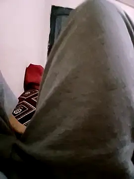 latarak321 online show from March 24, 2026, 9:31 pm