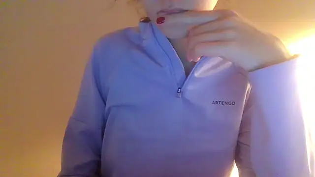 SuperValentina online show from February 12, 2026, 1:39 pm