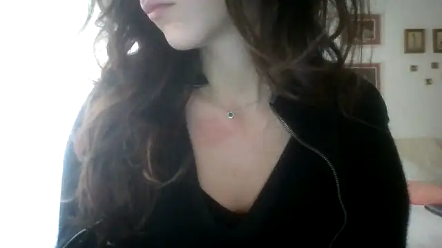 SuperValentina online show from February 18, 2026, 9:27 am