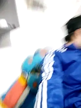 perrongo21 online show from October 22, 2025, 7:57 pm