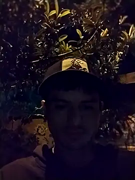 perrongo21 online show from October 28, 2025, 4:27 am