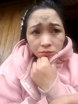 miemie-xx online show from October 21, 2025, 2:34 am