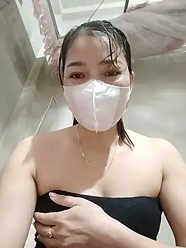 ladzy sexy online show from November 8, 2025, 6:07 pm