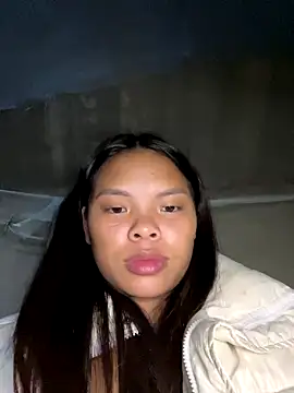 hello-cute online show from November 19, 2025, 4:18 pm