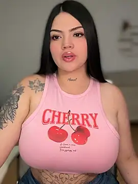 dulcemarianh  online show from June 15, 2026, 4:36 am