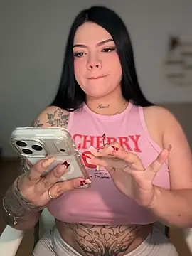 dulcemarianh  online show from June 23, 2026, 4:10 am